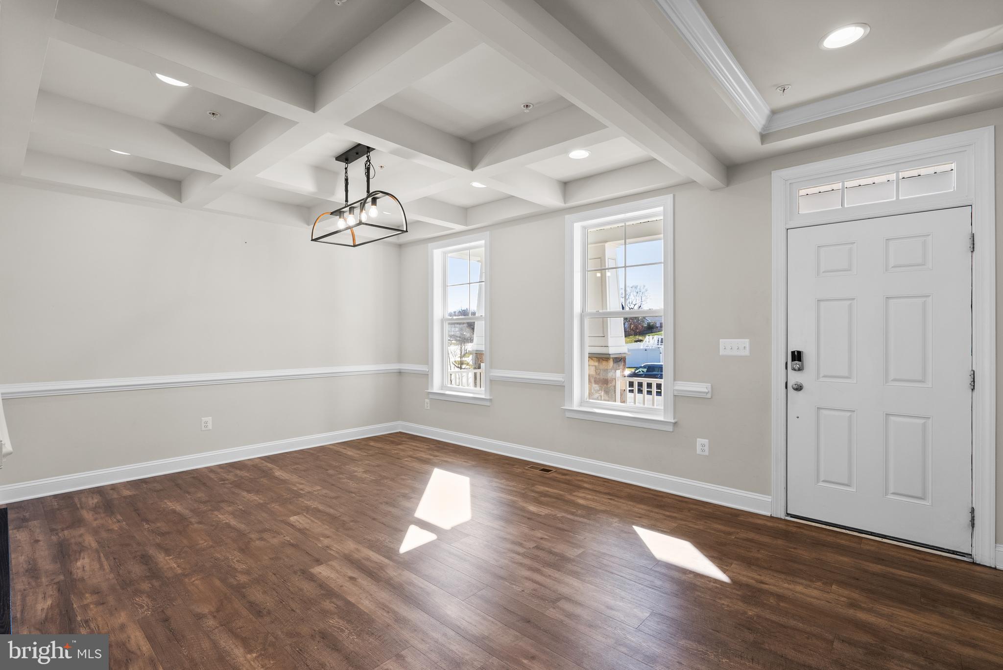 TANTALLON SQUARE - Residential