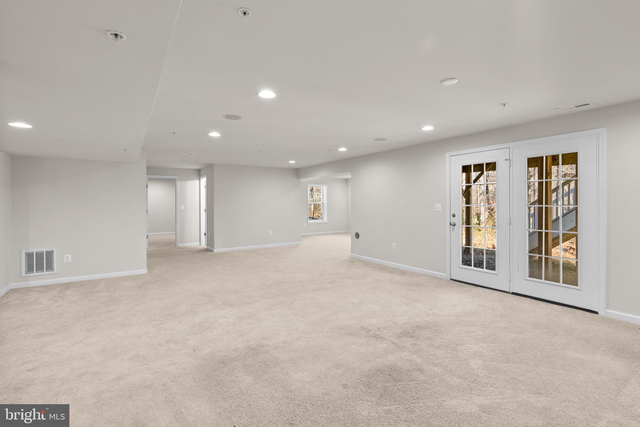 TANTALLON SQUARE - Residential