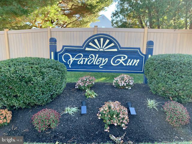 YARDLEY RUN - Residential