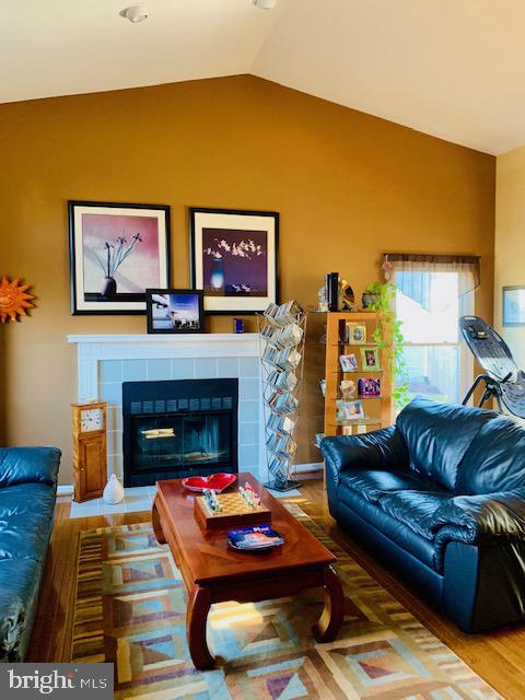 YARDLEY RUN - Residential