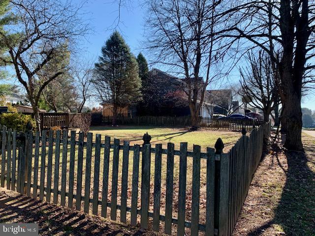 YARDLEY RUN - Residential