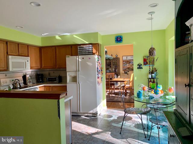 YARDLEY RUN - Residential