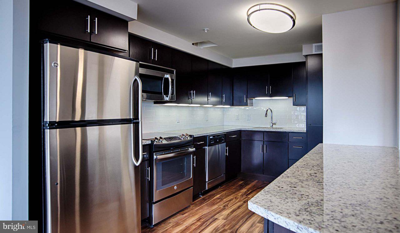 CENTER CITY - Residential Lease