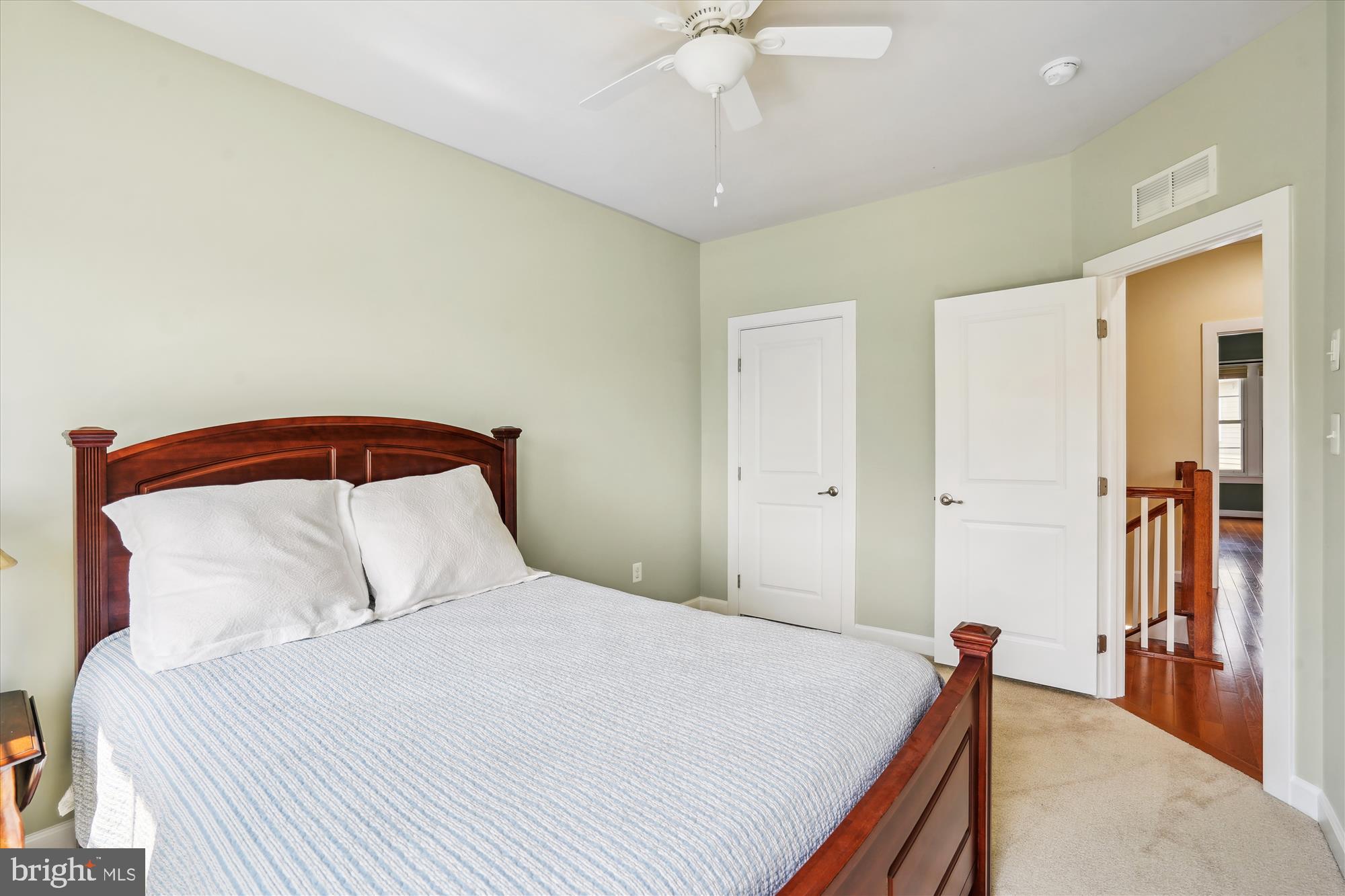 DISCOVERY SQUARE - Residential