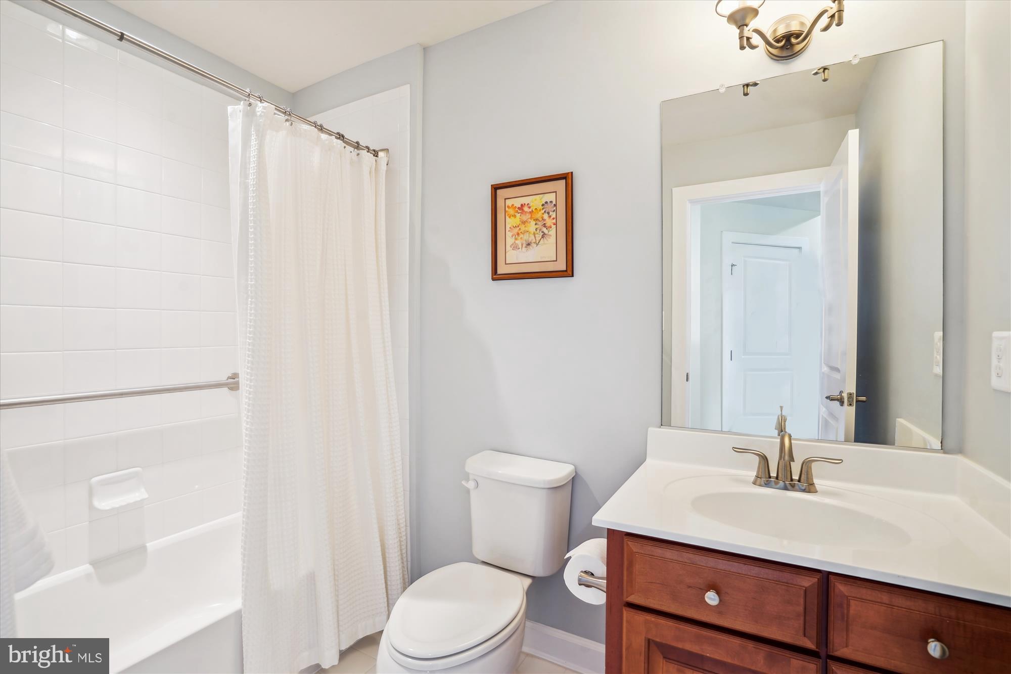 DISCOVERY SQUARE - Residential