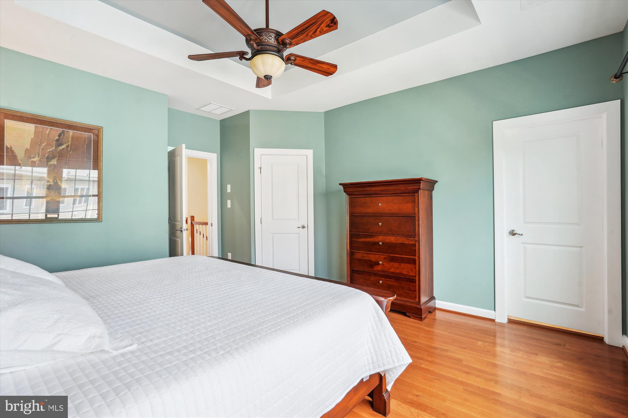 DISCOVERY SQUARE - Residential