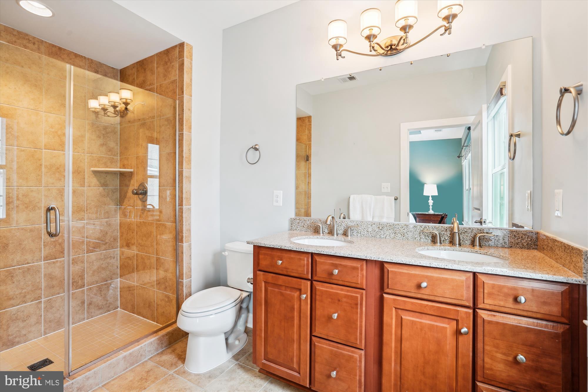 DISCOVERY SQUARE - Residential