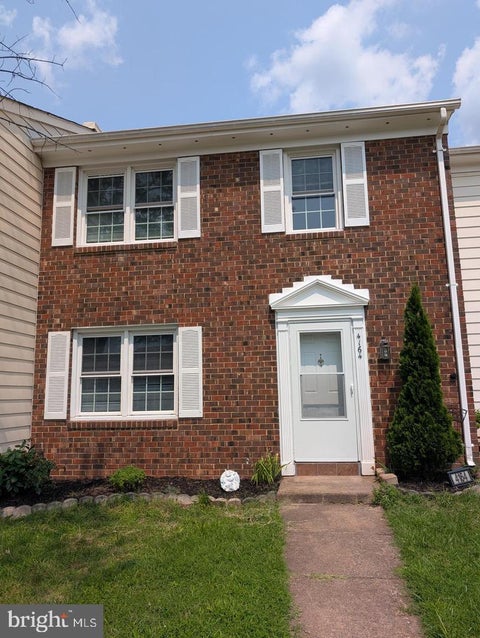 Townhouse For Rent - 4164 Hamlin Court<br/> CHANTILLY, VA 20151