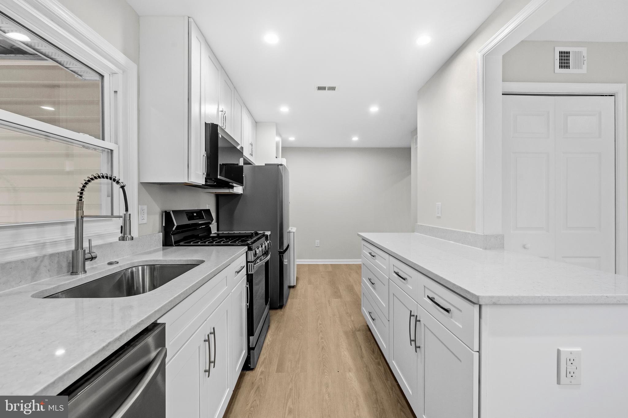 DEFENSE HEIGHTS - Residential