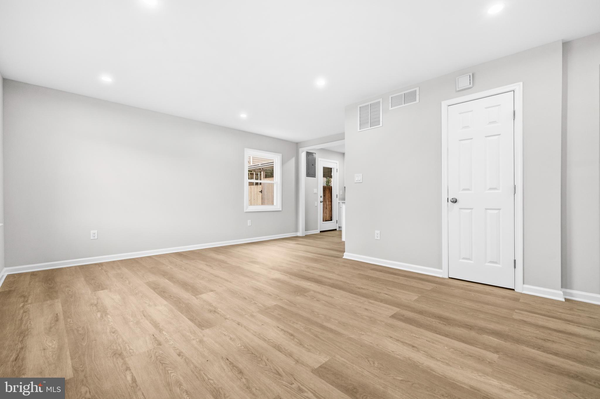 DEFENSE HEIGHTS - Residential