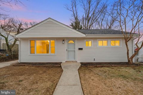 4806 ROCKFORD DRIVE HYATTSVILLE MD 20784