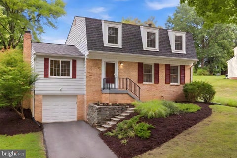 Homes For Sale - 15 Grovepoint Court<br/> Montgomery County, POTOMAC, MD 20854