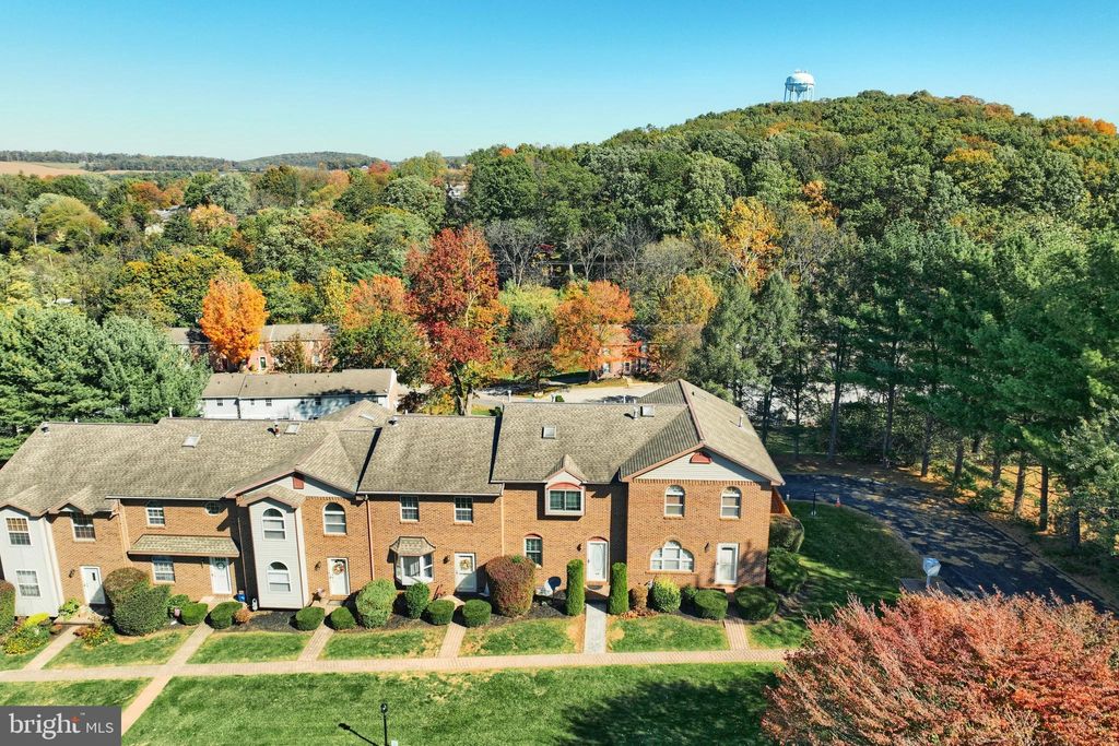 Photo of 253 W Chestnut Street #11, DALLASTOWN, PA 17313 (MLS # PAYK2092160)