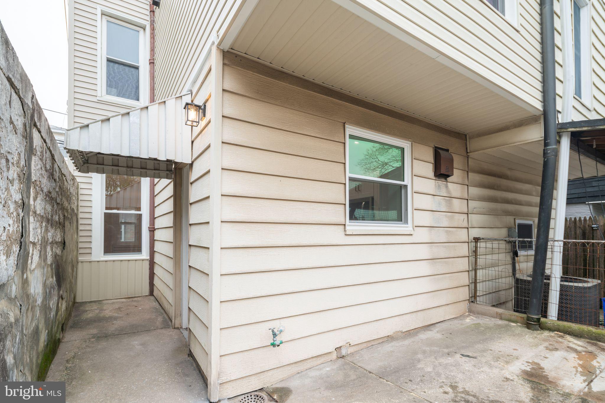 MANAYUNK - Residential Lease