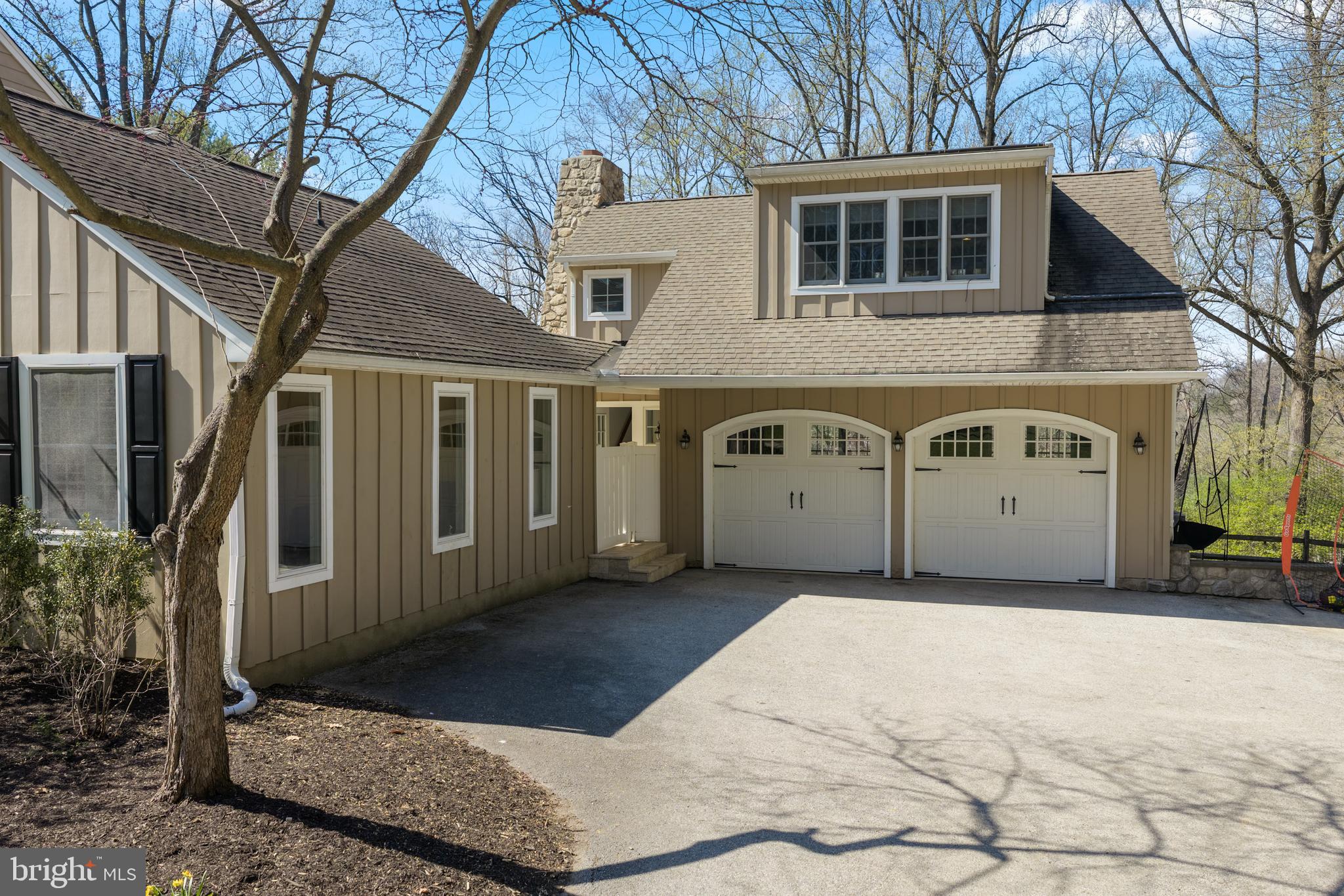 RADNOR HUNT - Residential