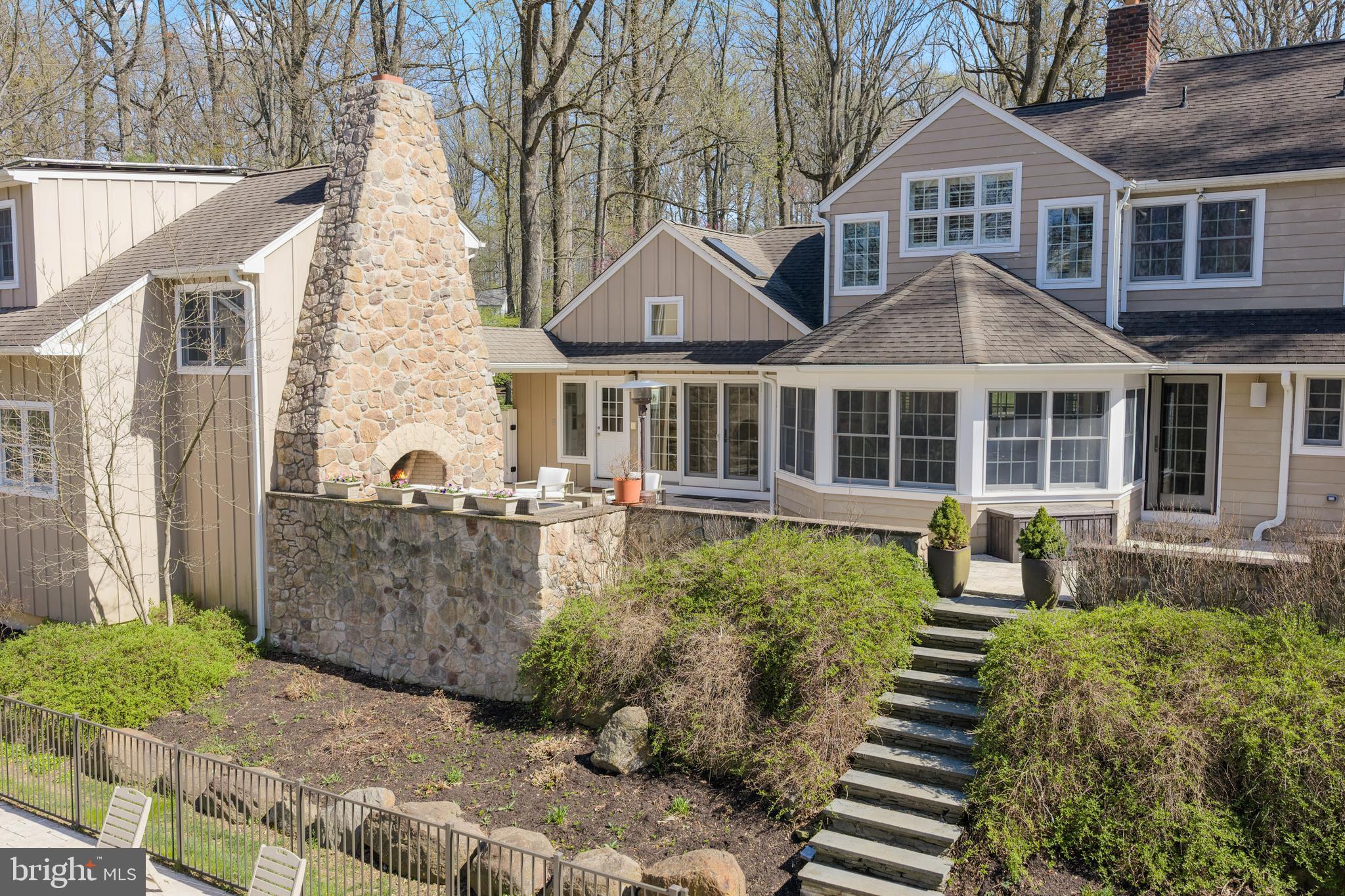 RADNOR HUNT - Residential
