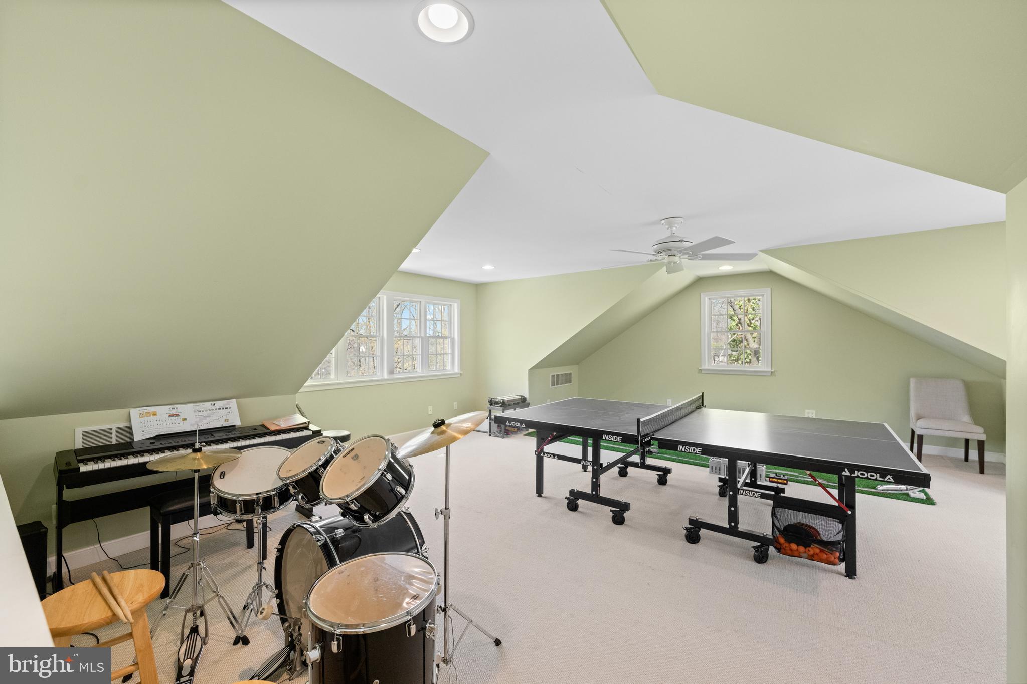 RADNOR HUNT - Residential