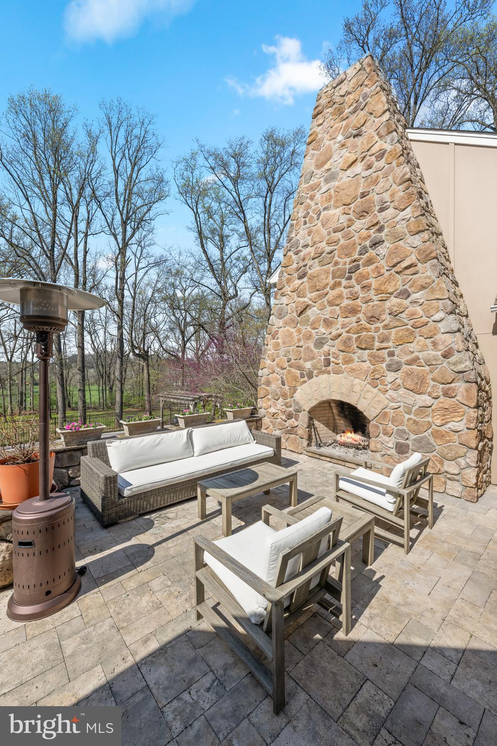 RADNOR HUNT - Residential