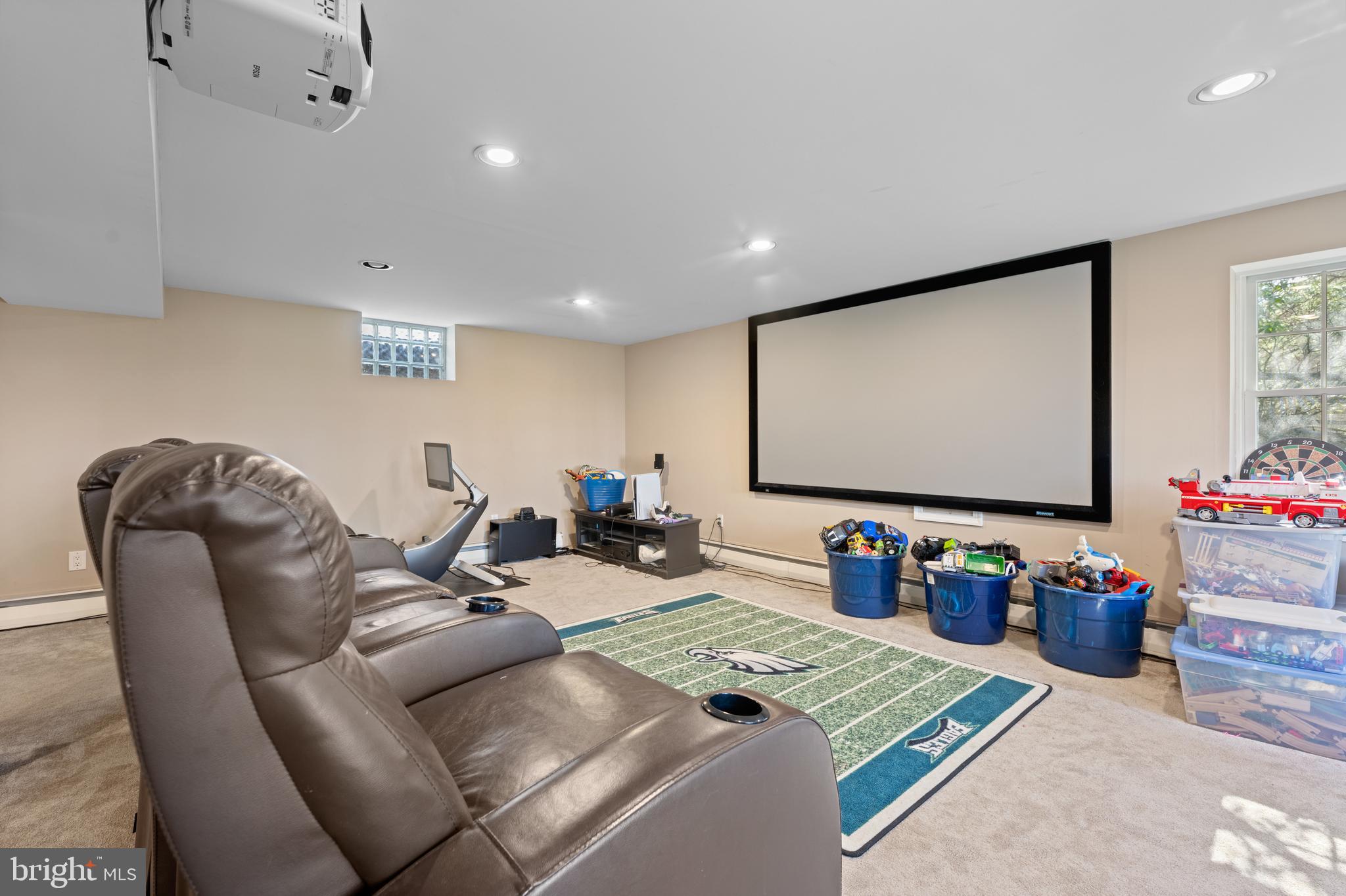 RADNOR HUNT - Residential