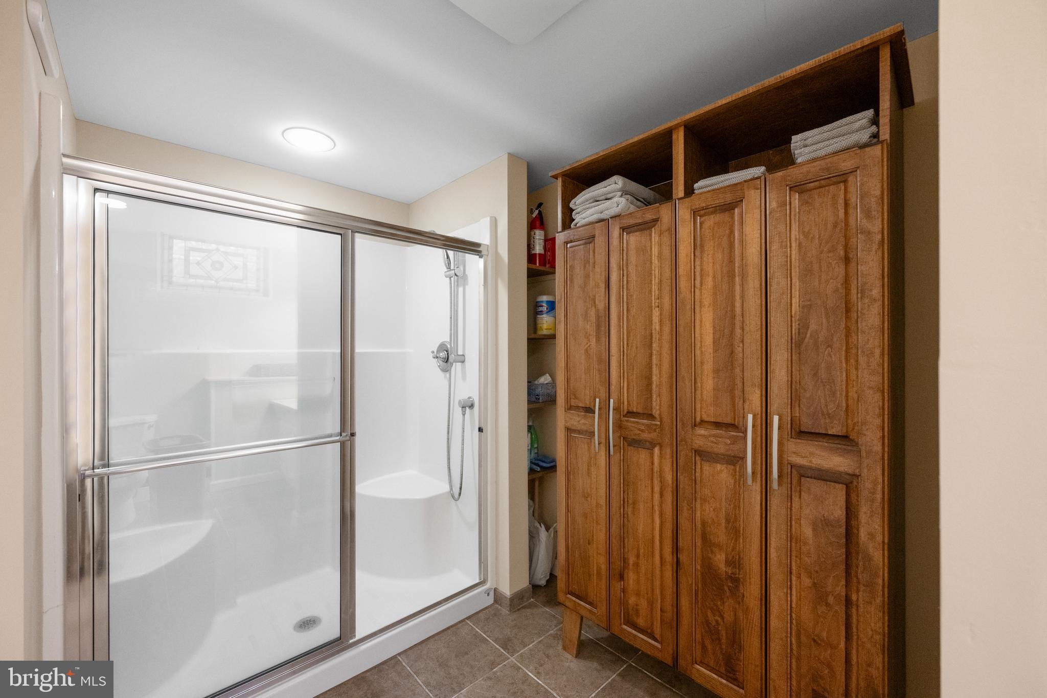 RADNOR HUNT - Residential