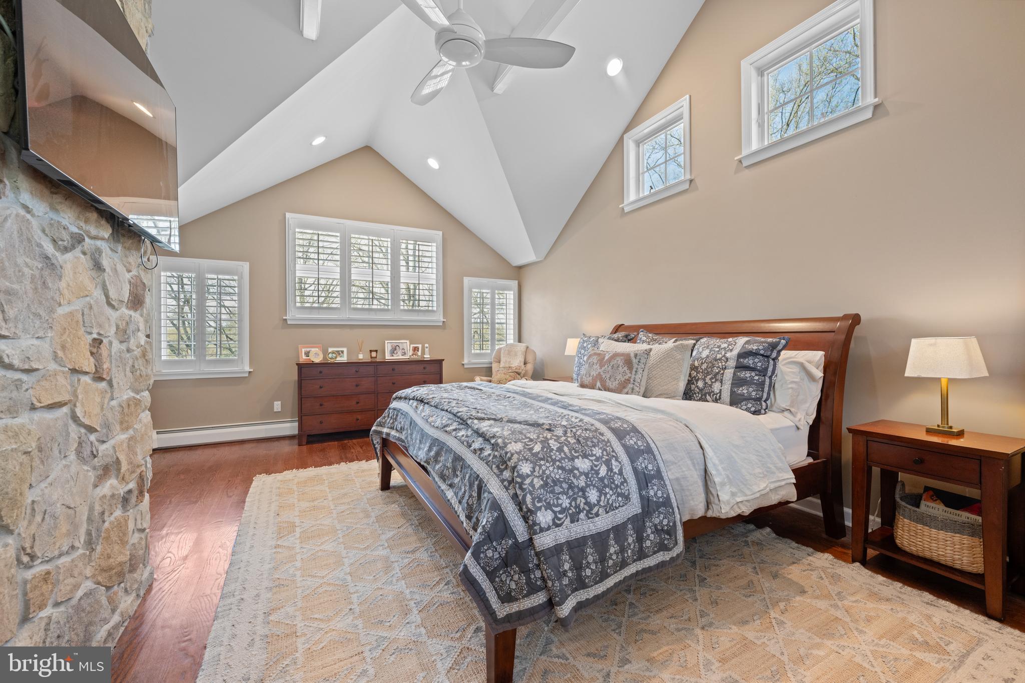 RADNOR HUNT - Residential