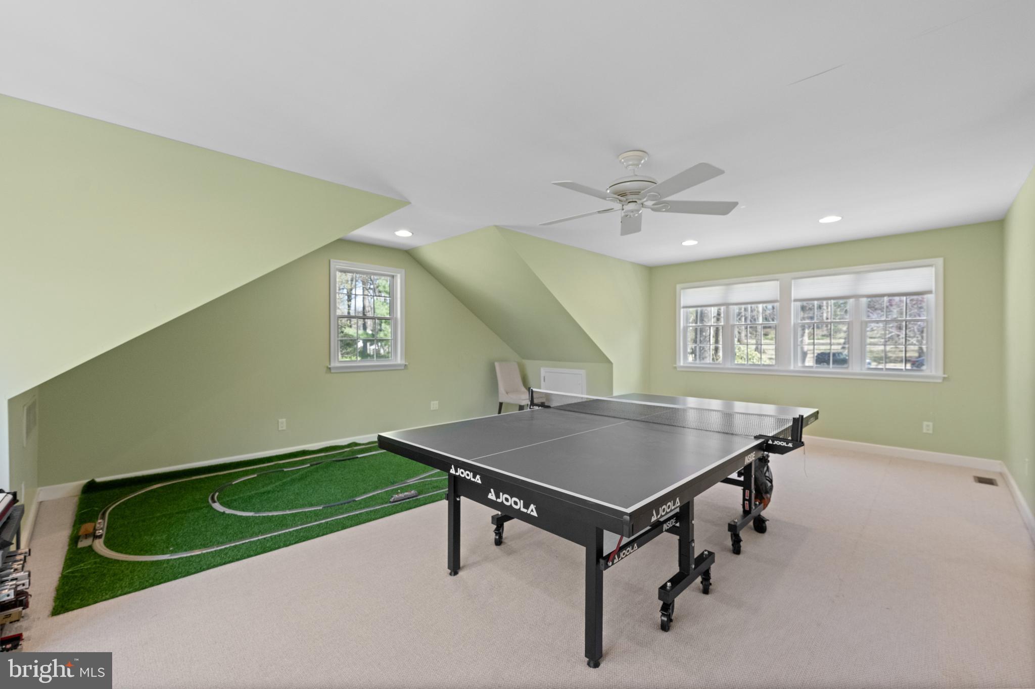 RADNOR HUNT - Residential