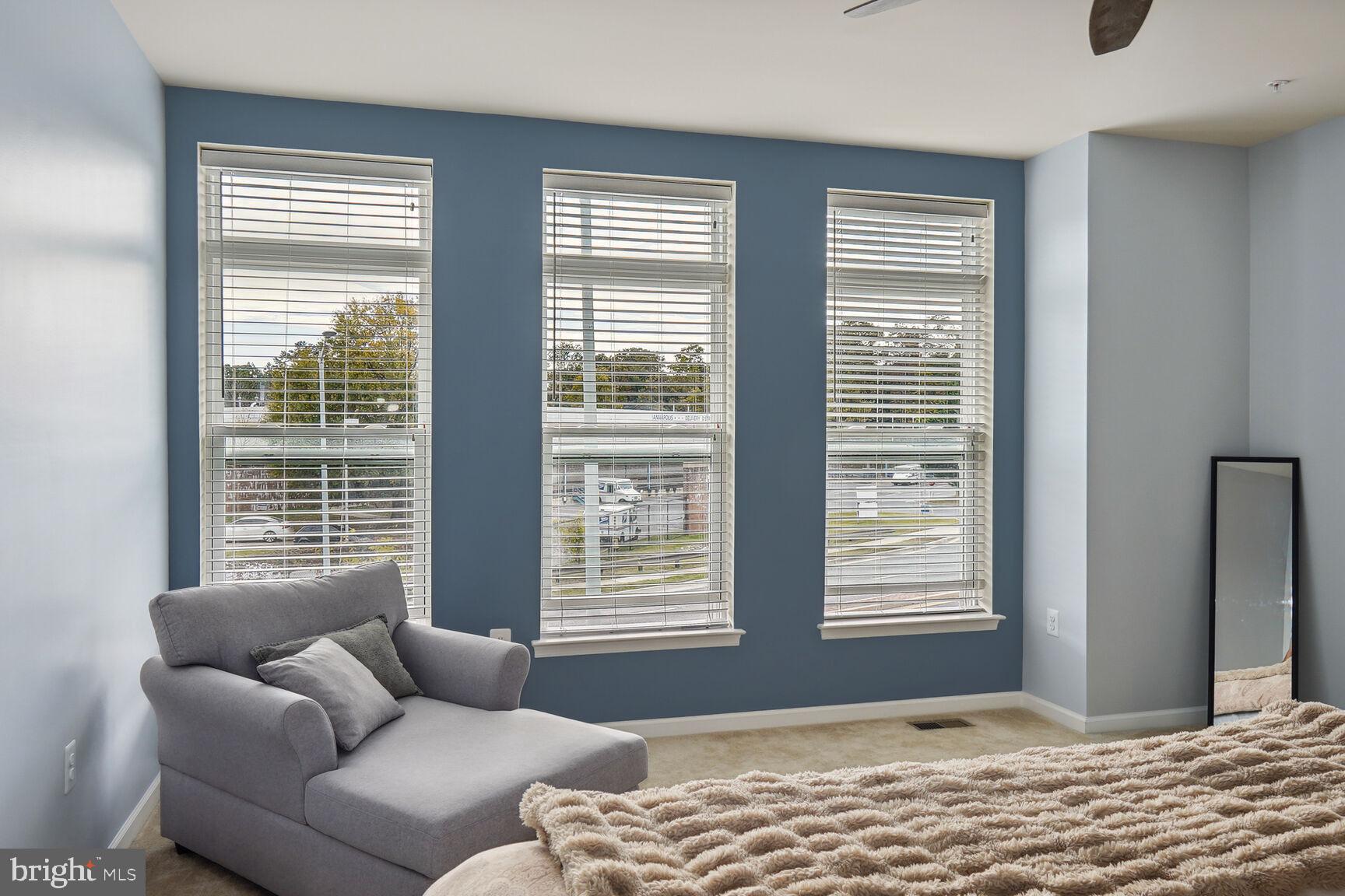 ADMIRALS SQUARE - Residential Lease