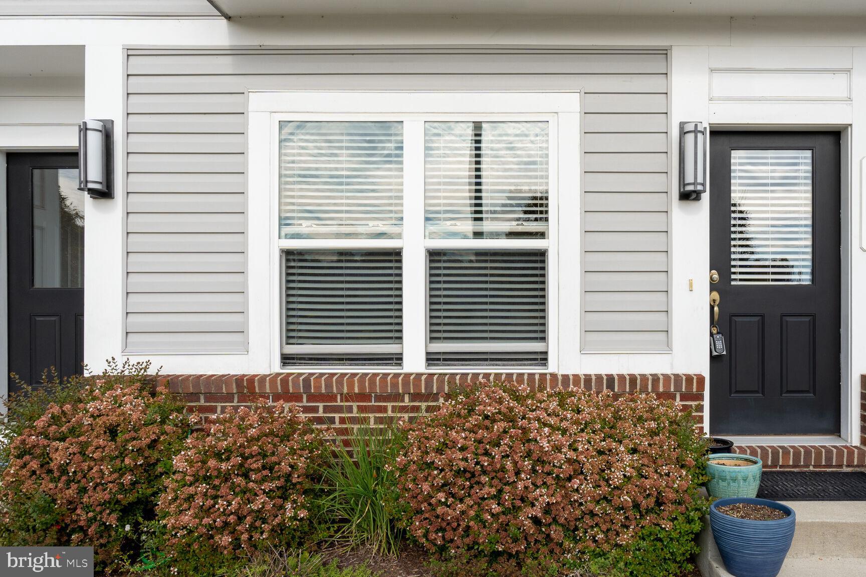 ADMIRALS SQUARE - Residential Lease