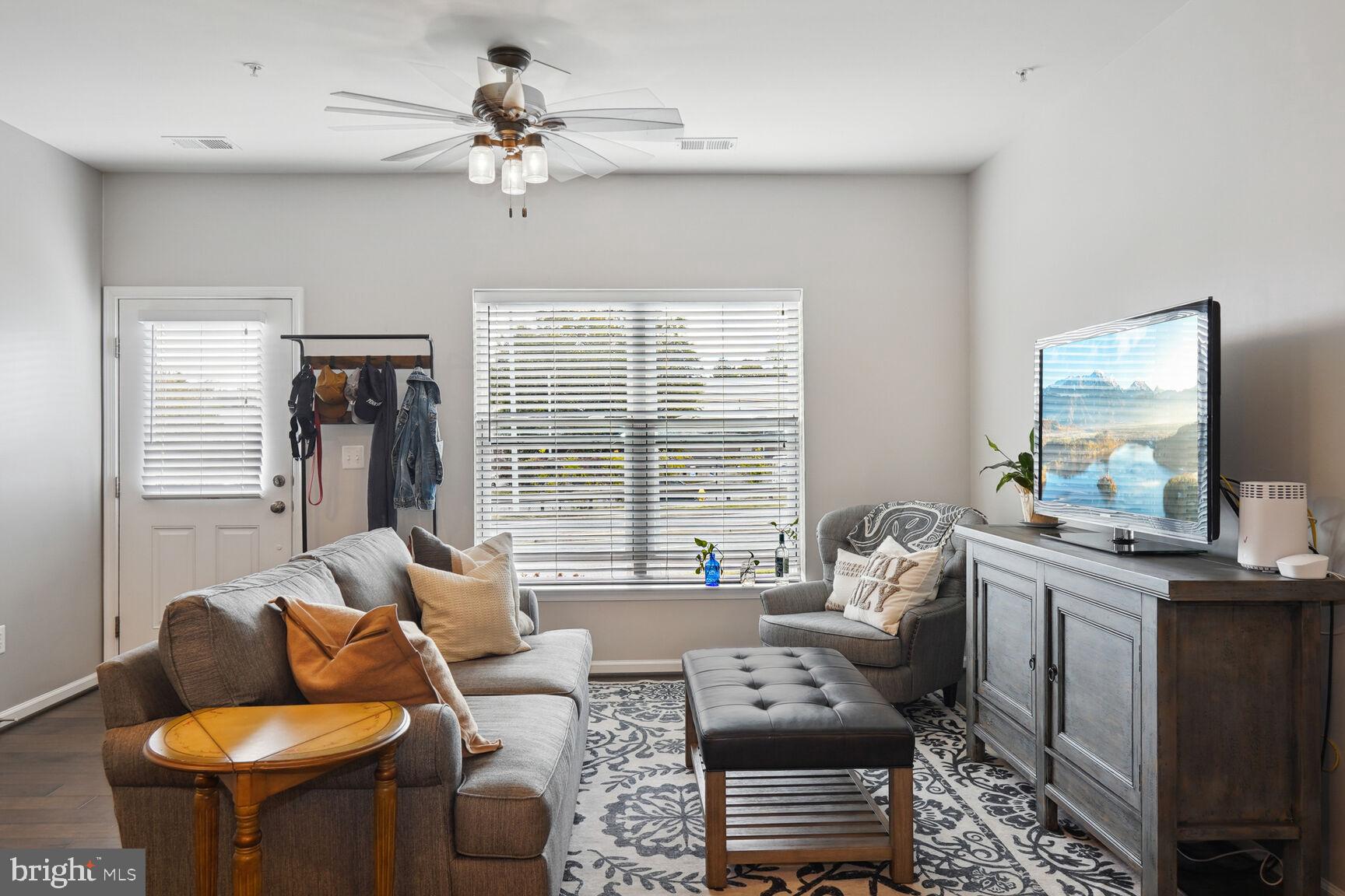 ADMIRALS SQUARE - Residential Lease