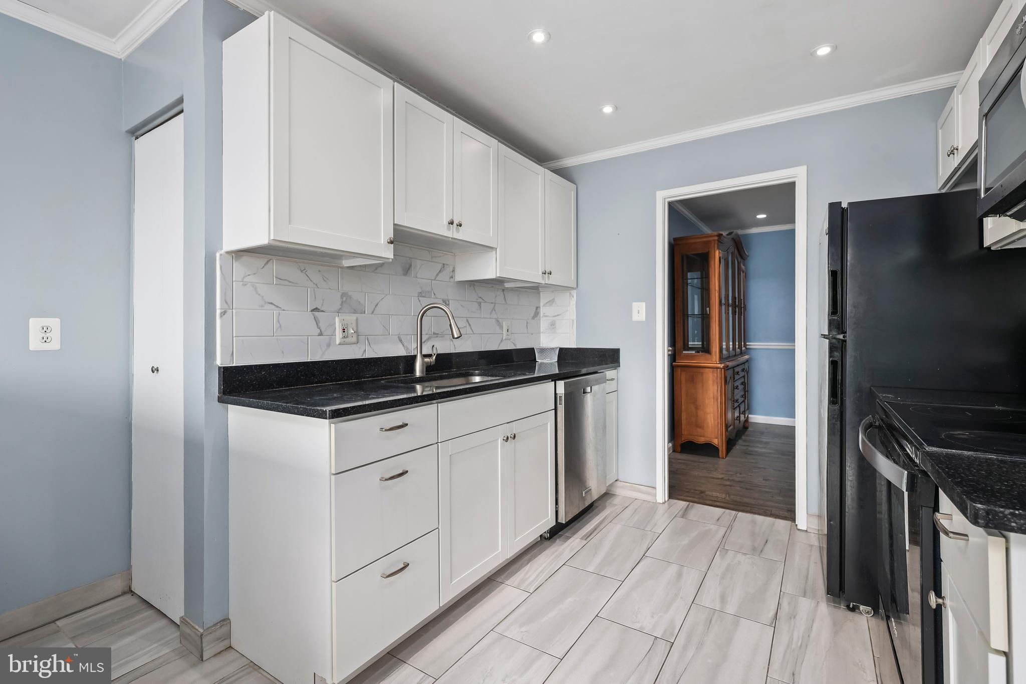 JEFFERSON MEWS - Residential