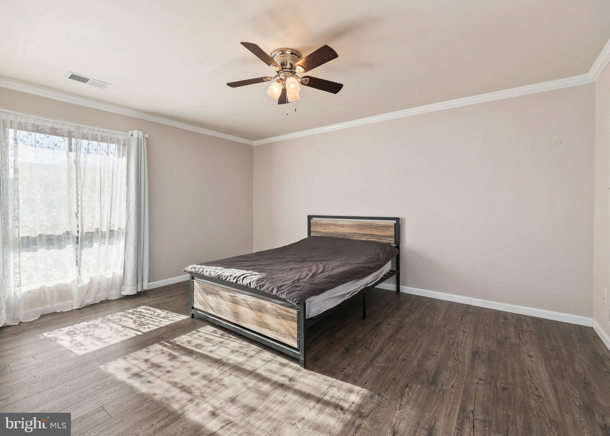 JEFFERSON MEWS - Residential