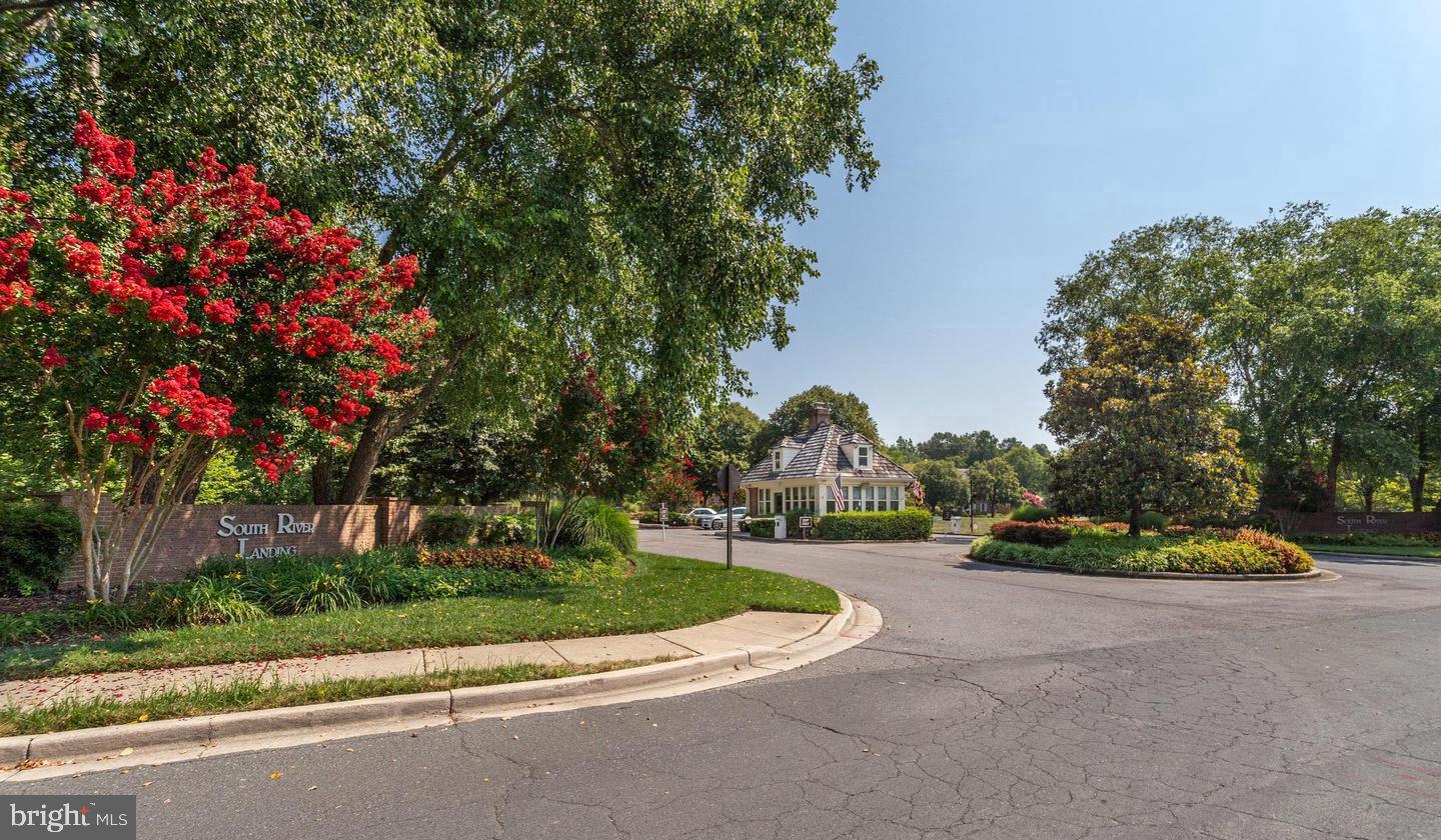 SOUTH RIVER LANDING - Residential