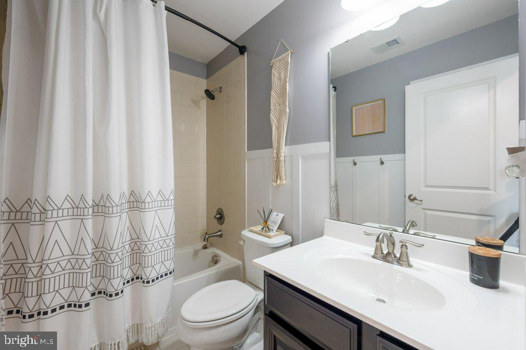 ADAMS CROSSING - Residential