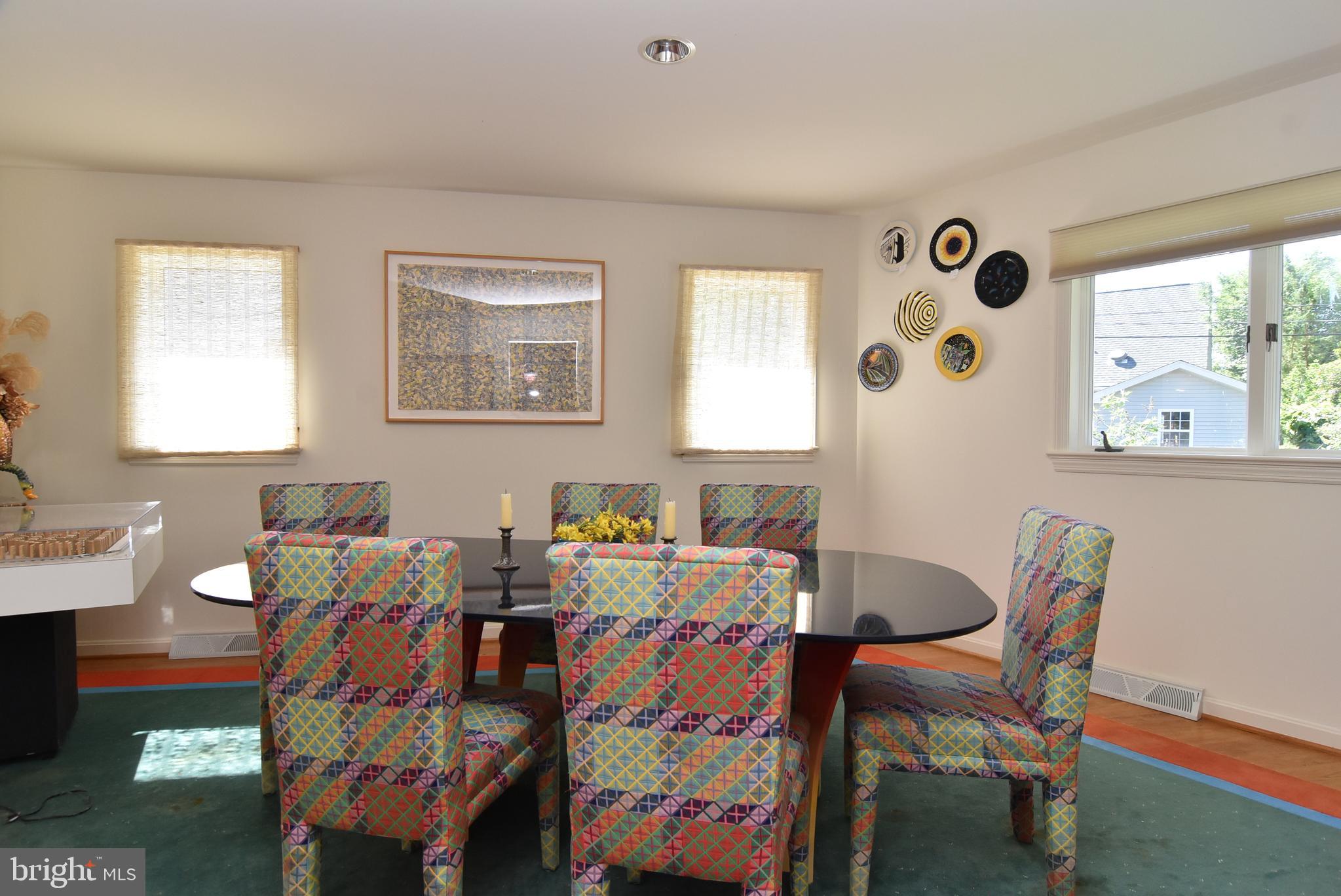 SILVER LAKE MANOR - Residential