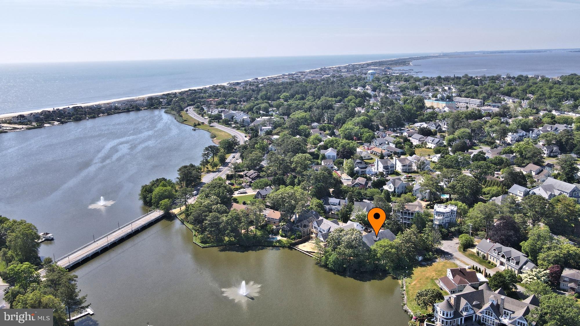 SILVER LAKE MANOR - Residential