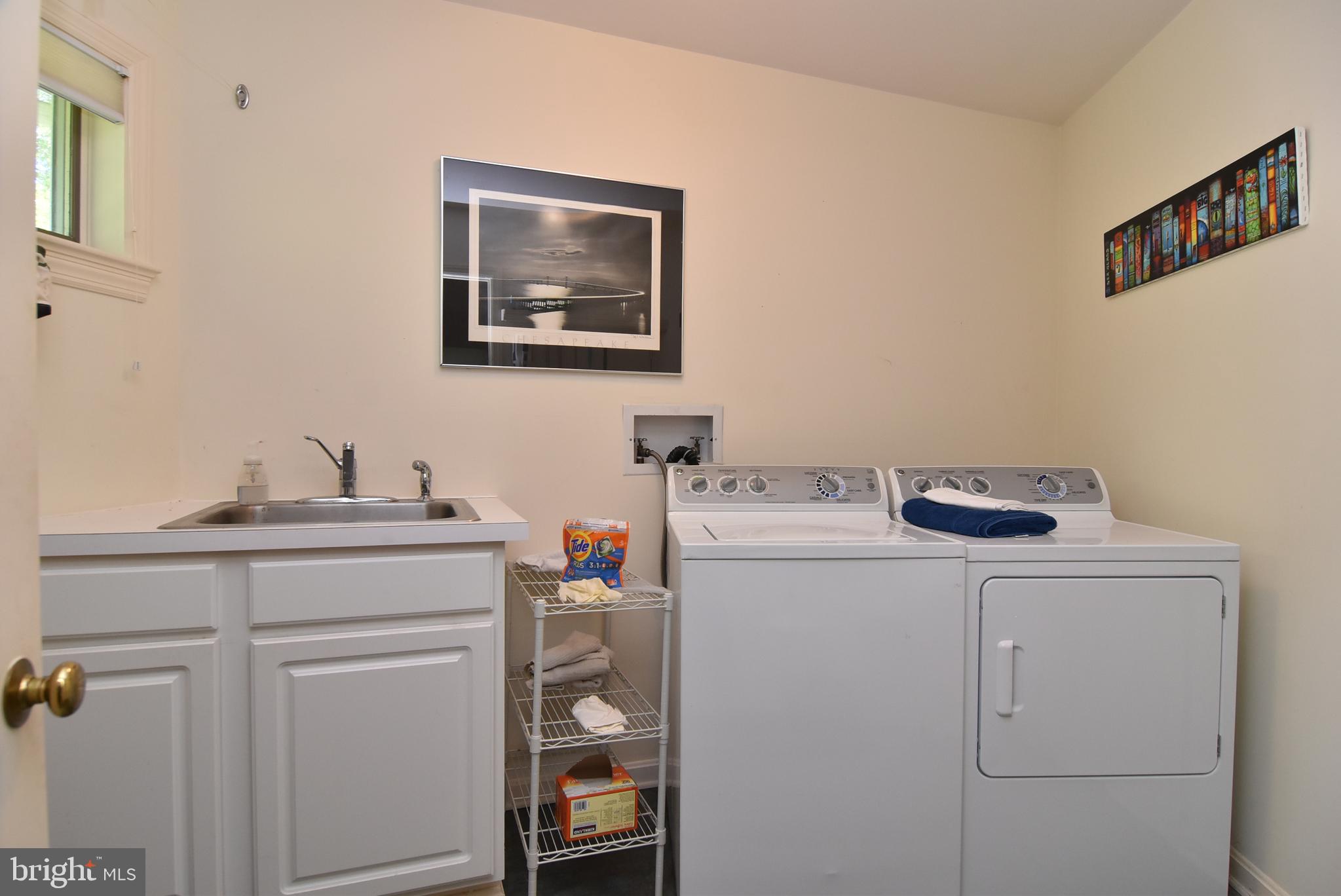 SILVER LAKE MANOR - Residential