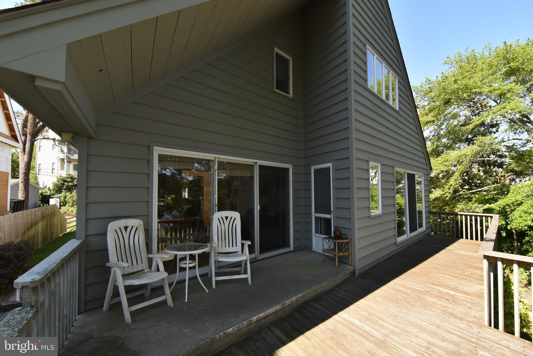 SILVER LAKE MANOR - Residential