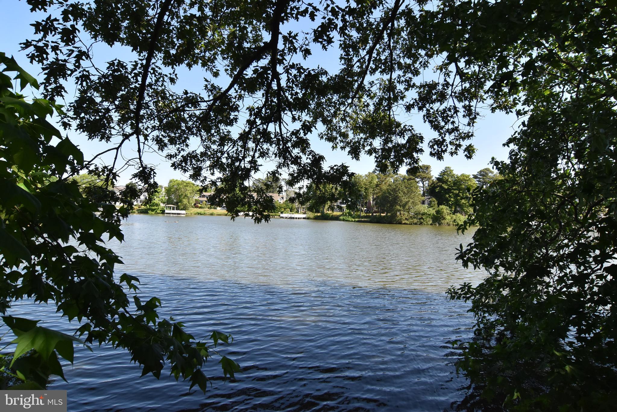 SILVER LAKE MANOR - Residential