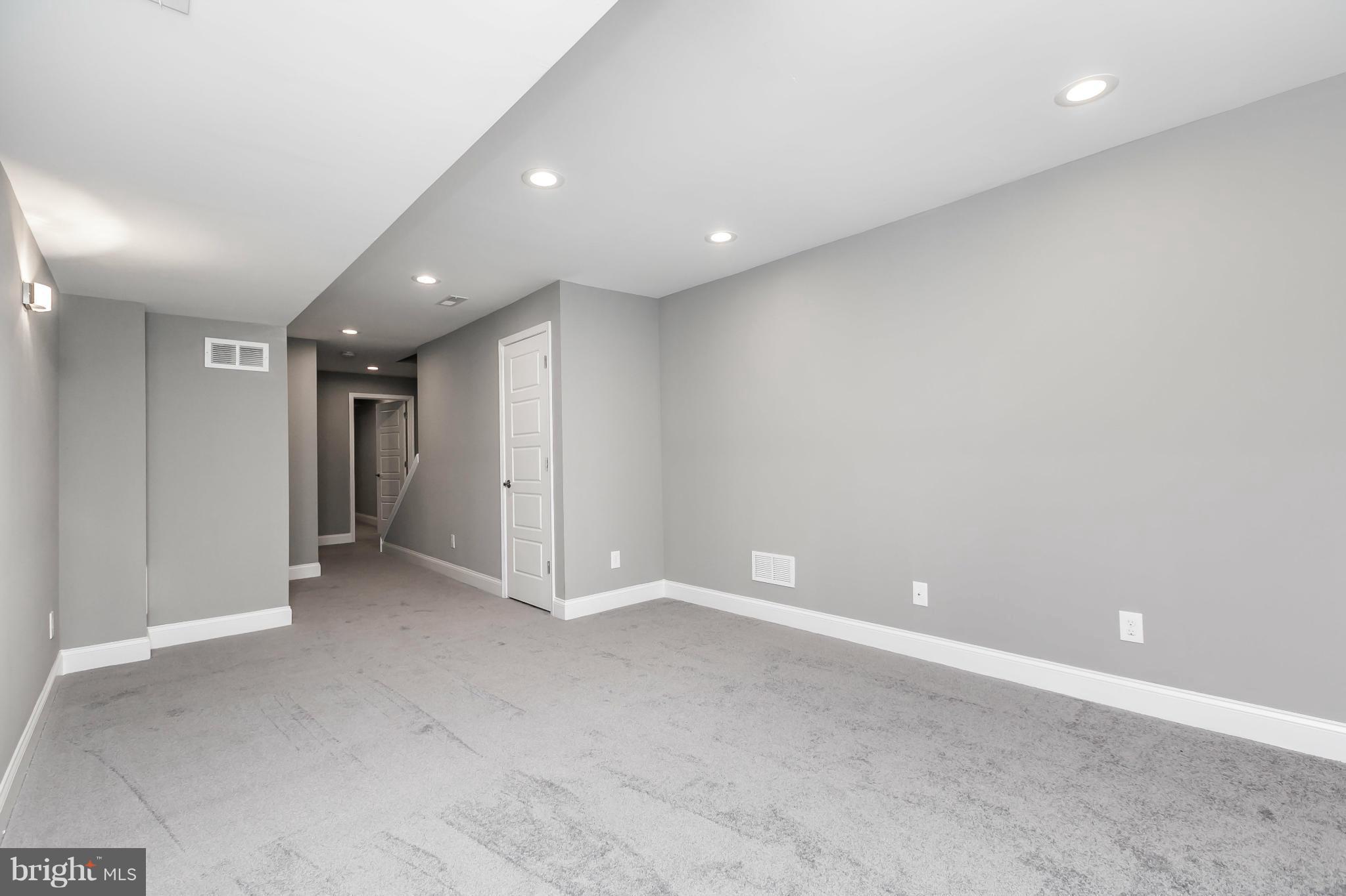 HIGHLANDTOWN - Residential