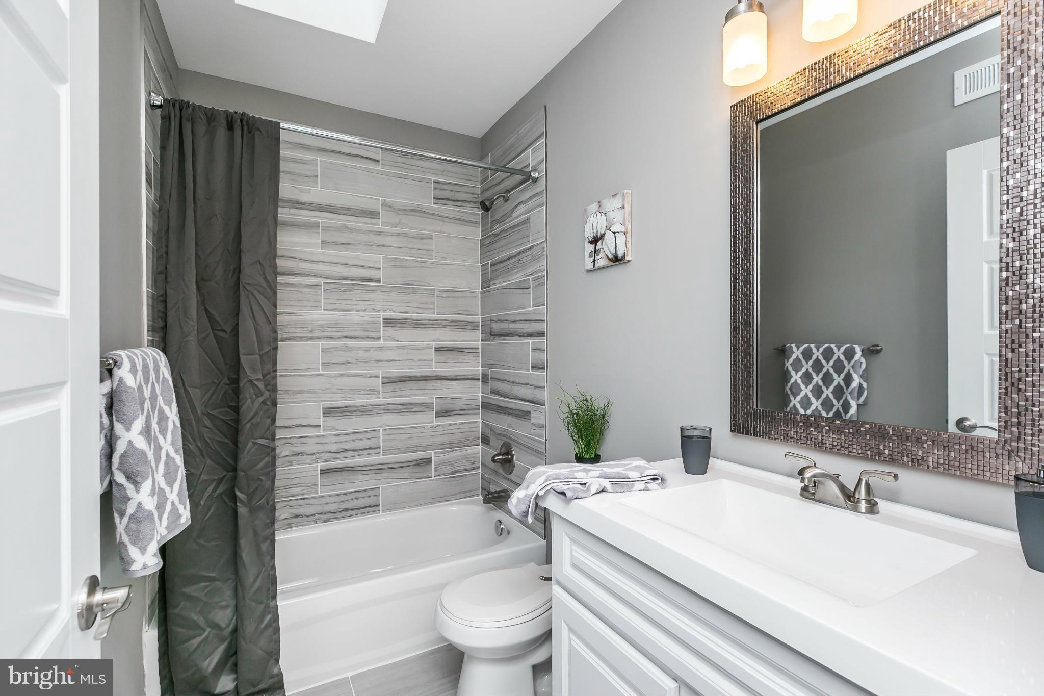 HIGHLANDTOWN - Residential