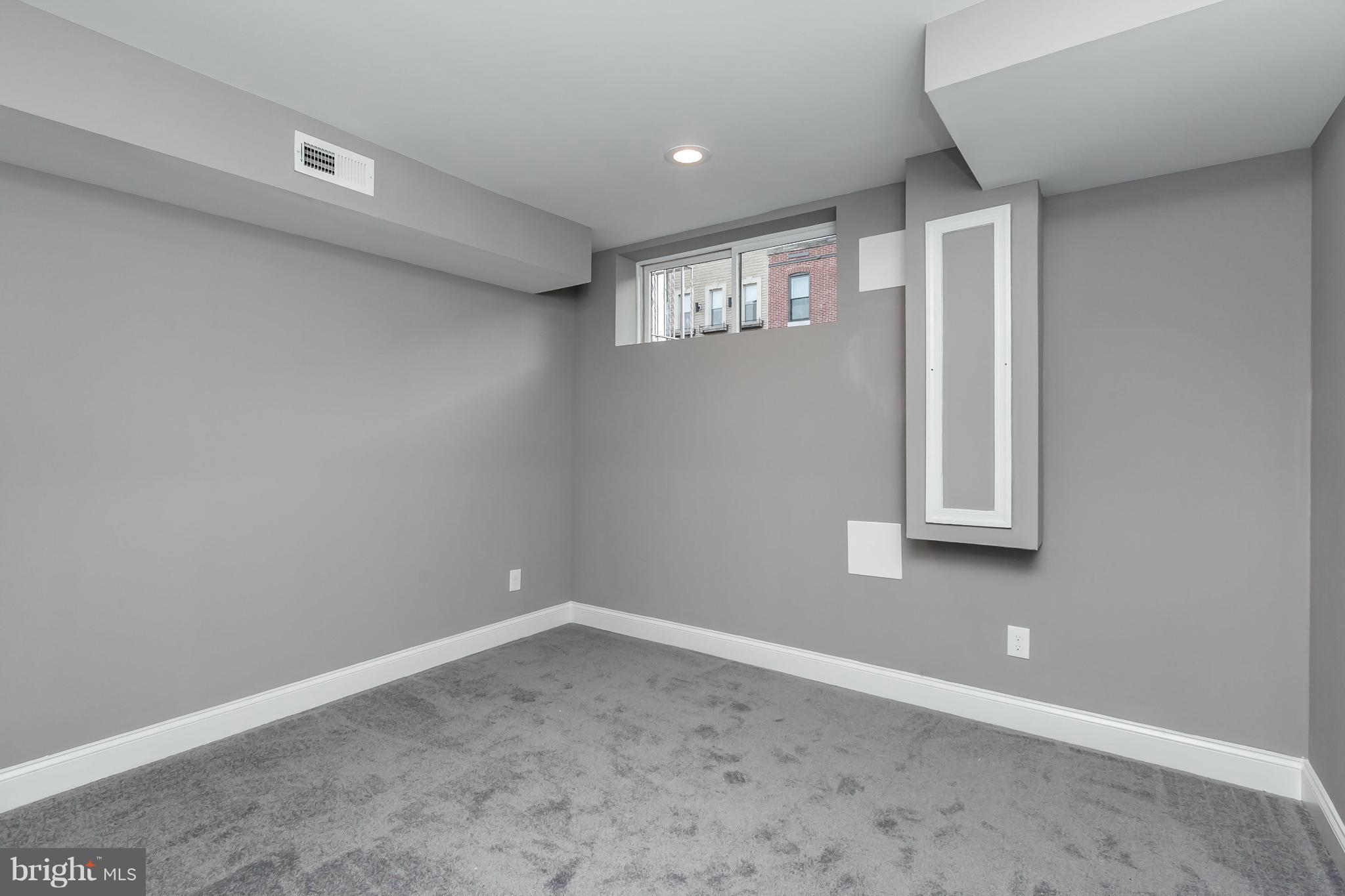 HIGHLANDTOWN - Residential