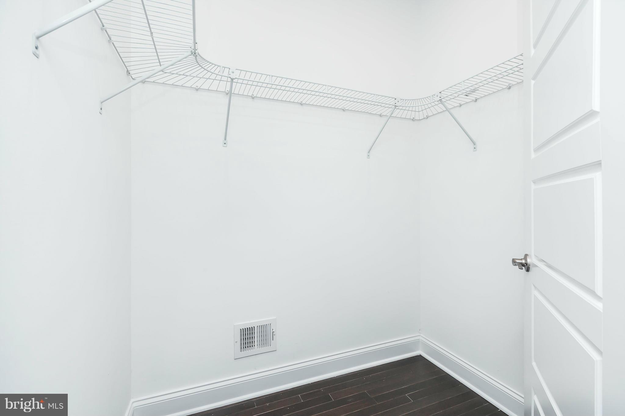 HIGHLANDTOWN - Residential