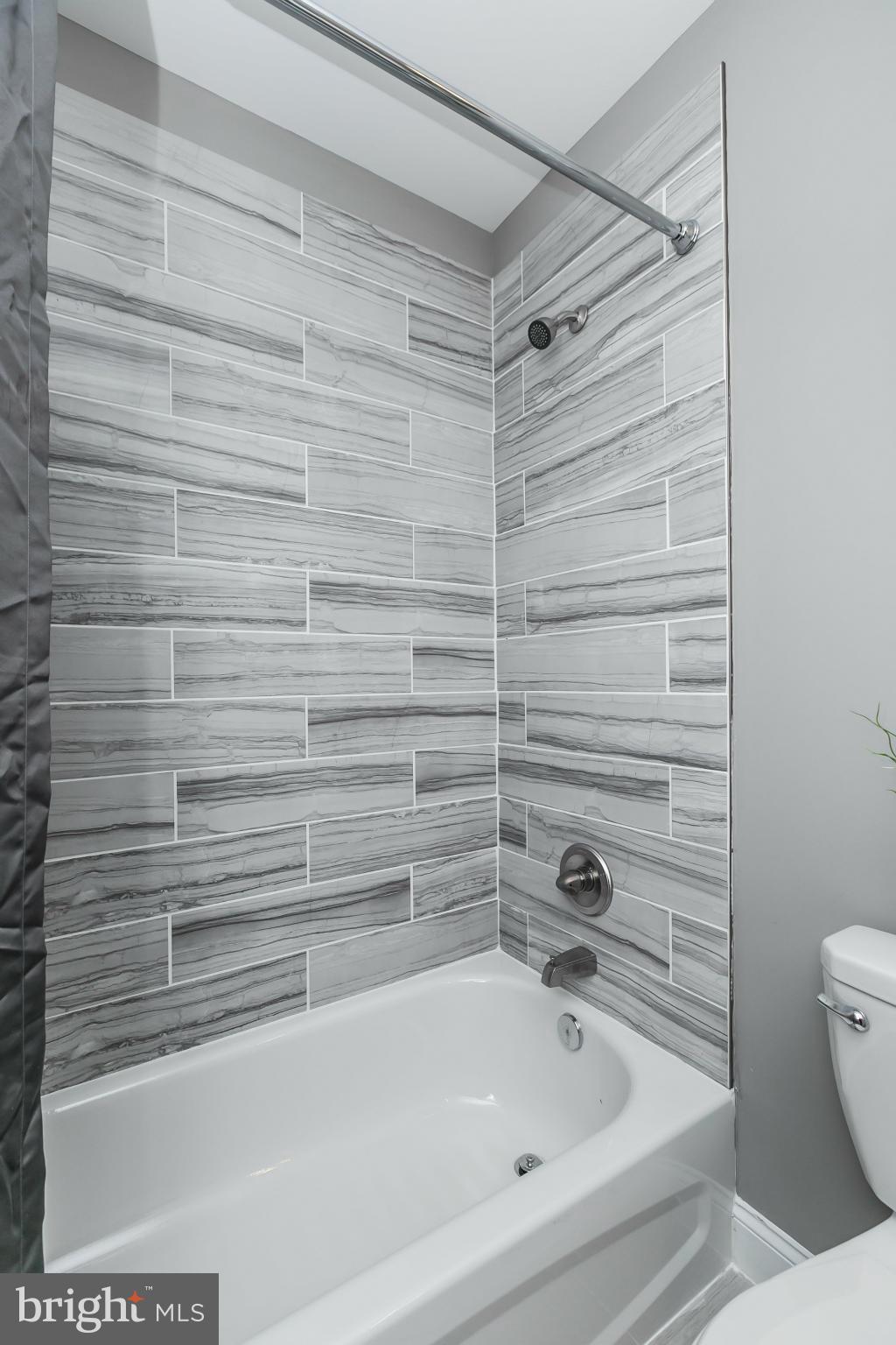 HIGHLANDTOWN - Residential