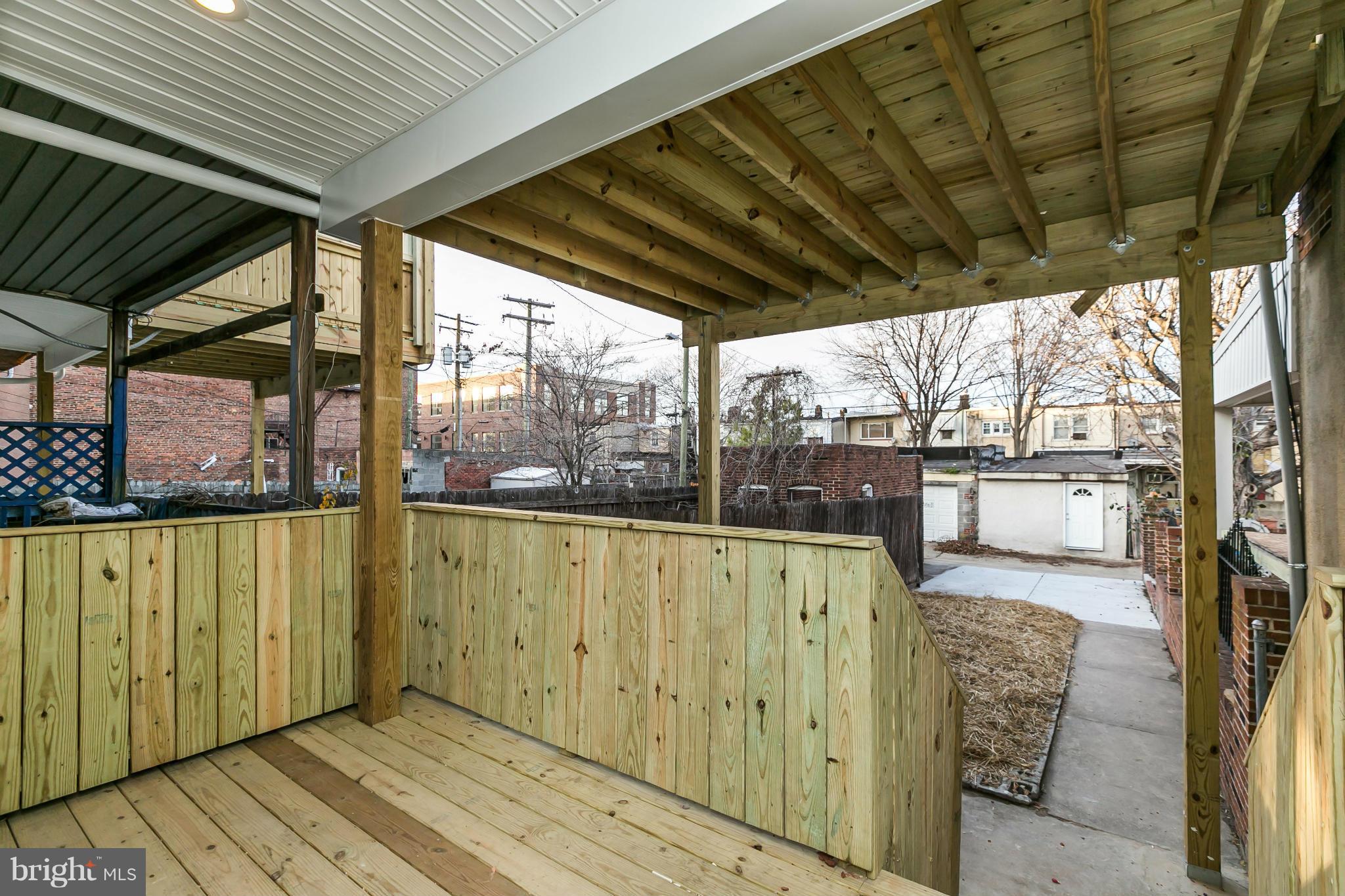 HIGHLANDTOWN - Residential