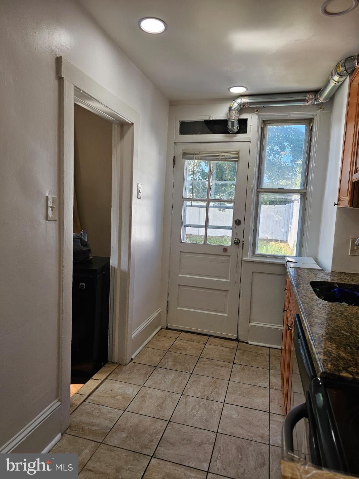 CLIFTON HEIGHTS - Residential