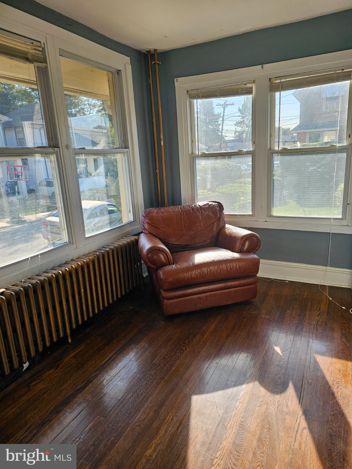 CLIFTON HEIGHTS - Residential