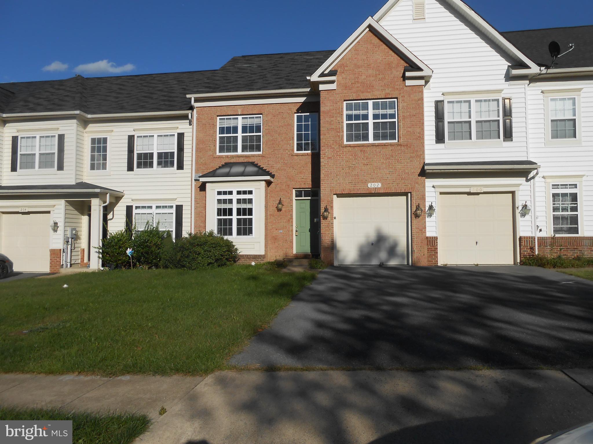 WAKELAND MANOR - Residential Lease