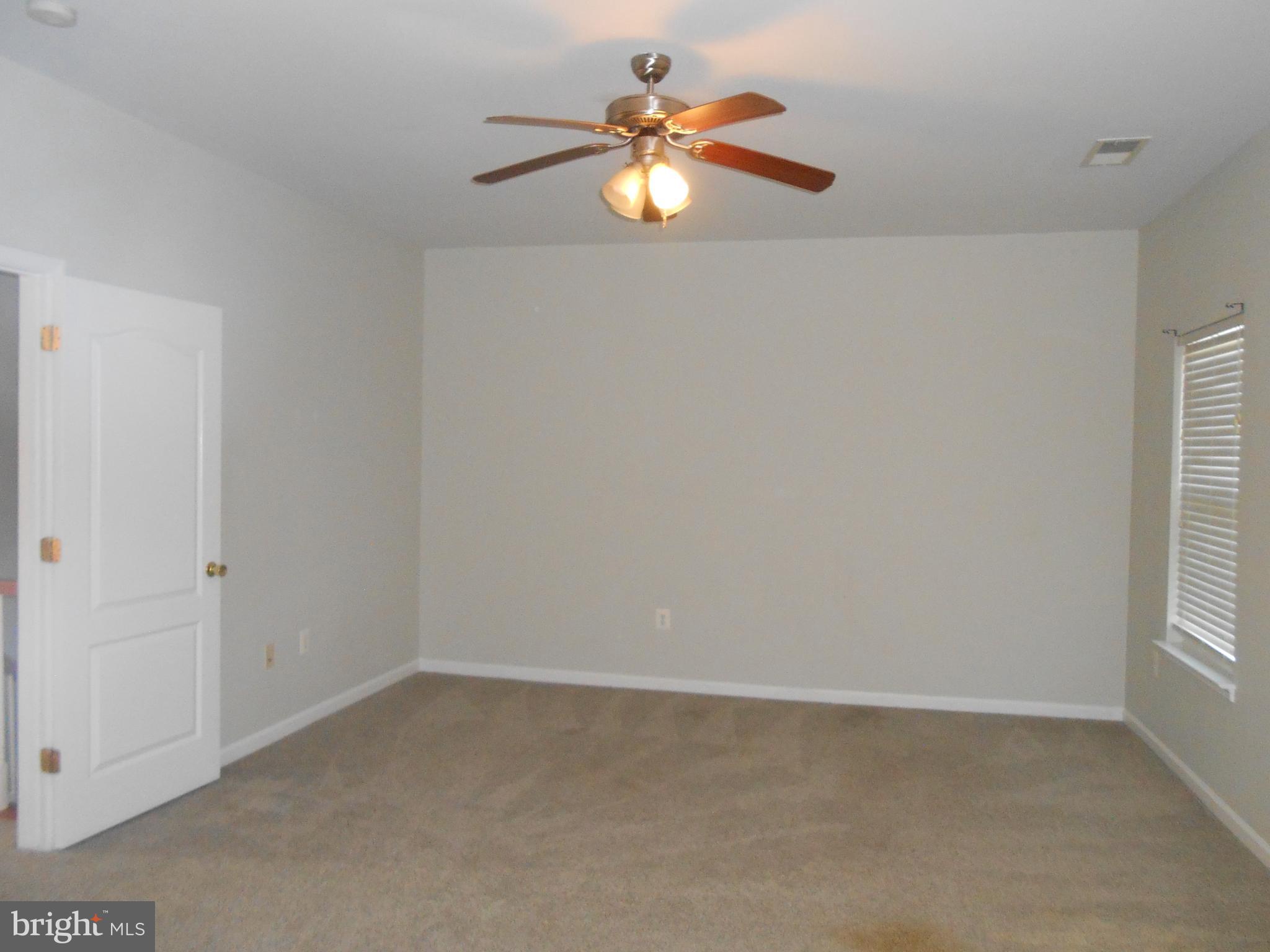 WAKELAND MANOR - Residential Lease