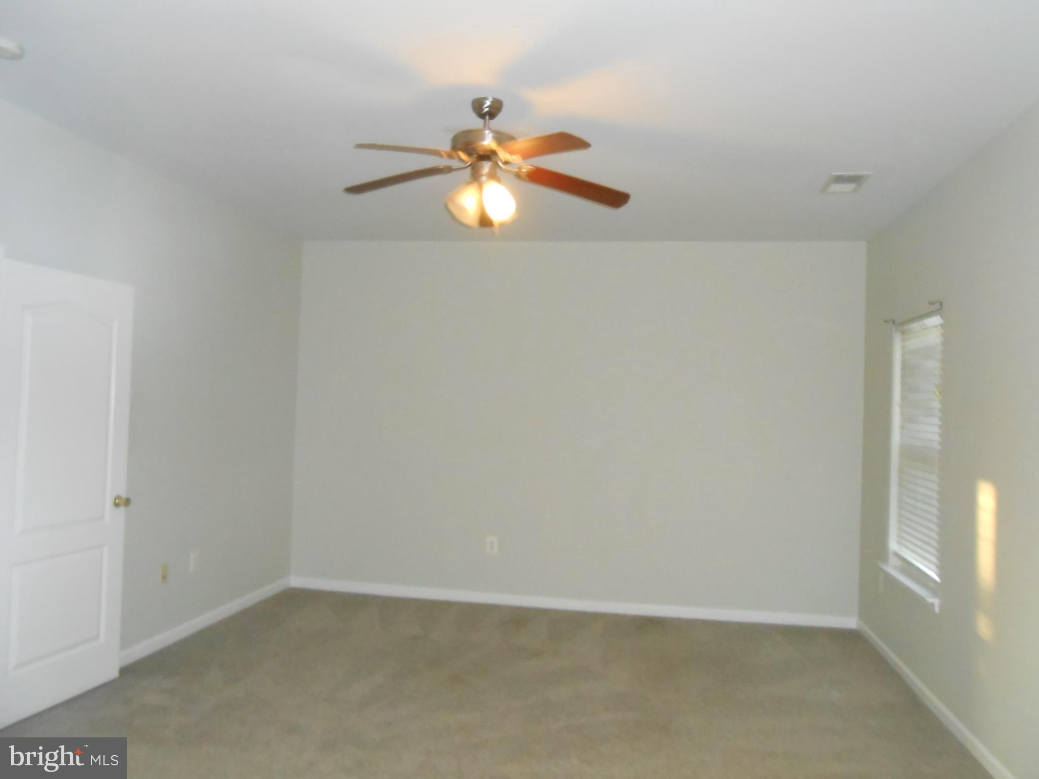 WAKELAND MANOR - Residential Lease