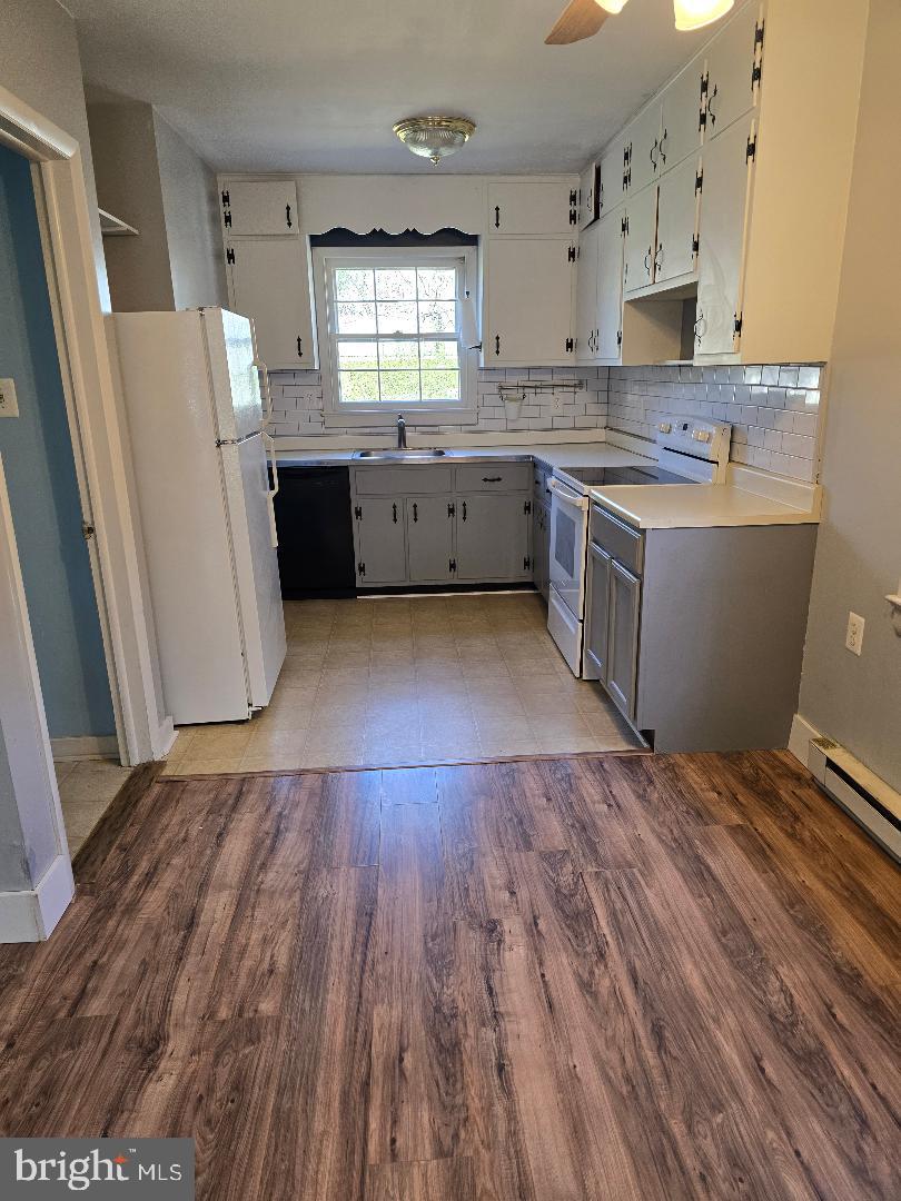 LEESBURG - Residential